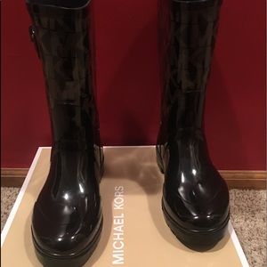 Rubber boots
